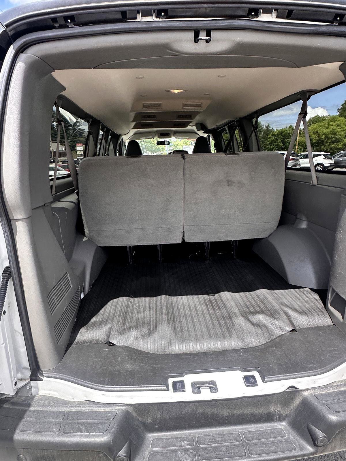 Used 2022 Chevrolet Express 3500 LS image 20