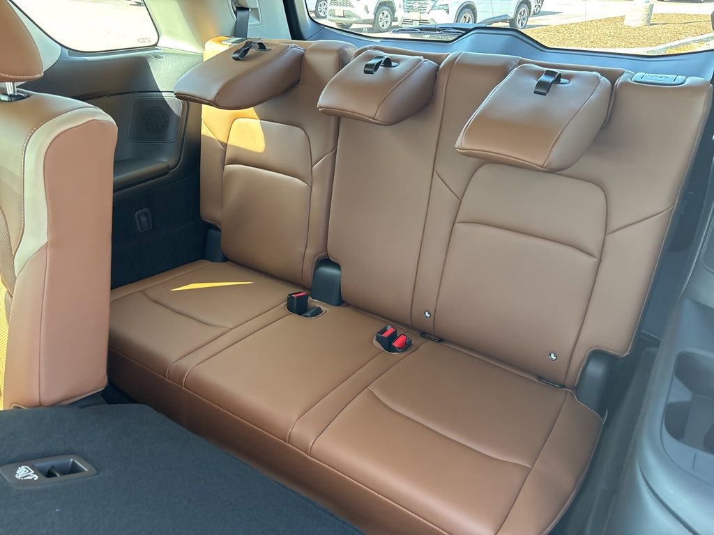 New 2026 Nissan Pathfinder Platinum w/ Cargo Package image 16