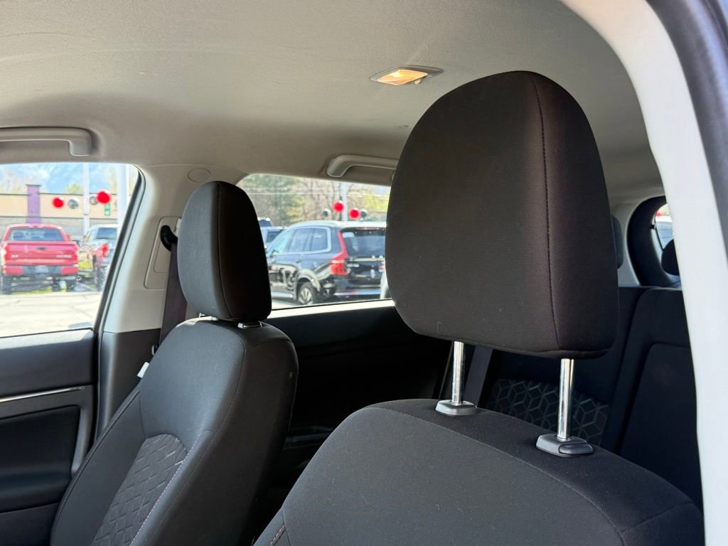 Used 2024 Mitsubishi Outlander Sport LE image 11