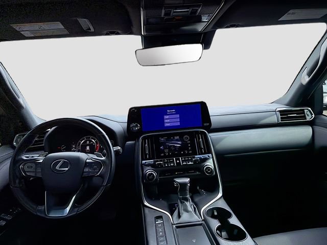 Used 2022 Lexus LX 600 4WD w/ Accessory Package (Z1) image 17