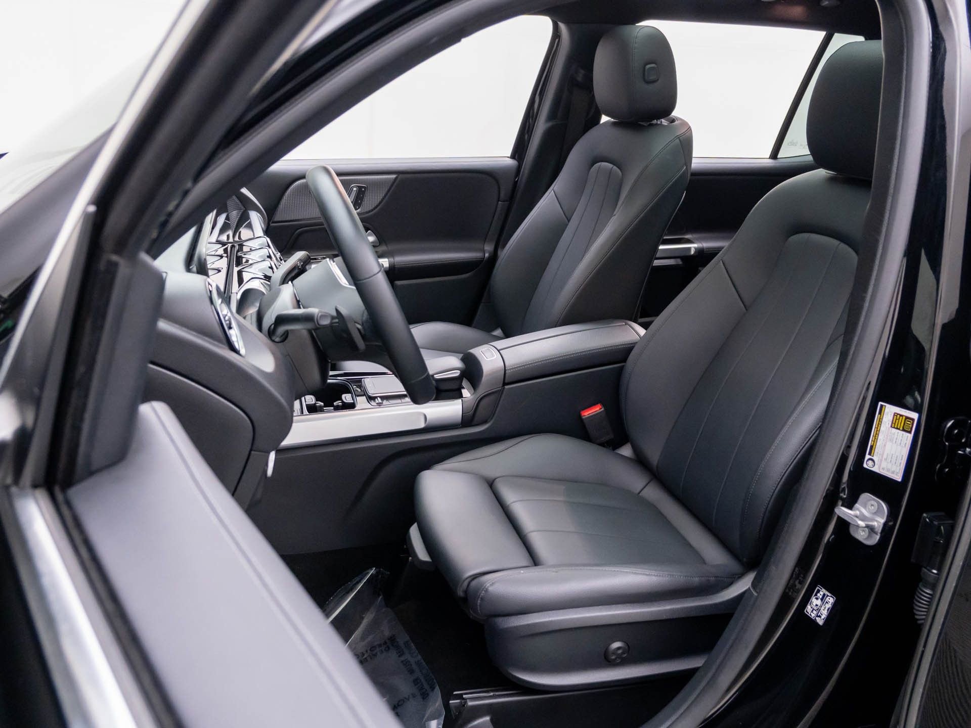 Certified 2023 Mercedes-Benz GLB 250 4MATIC image 17