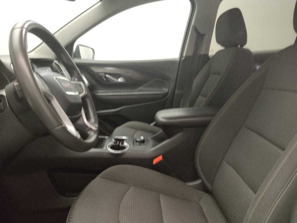 Used 2024 GMC Terrain SLE image 17