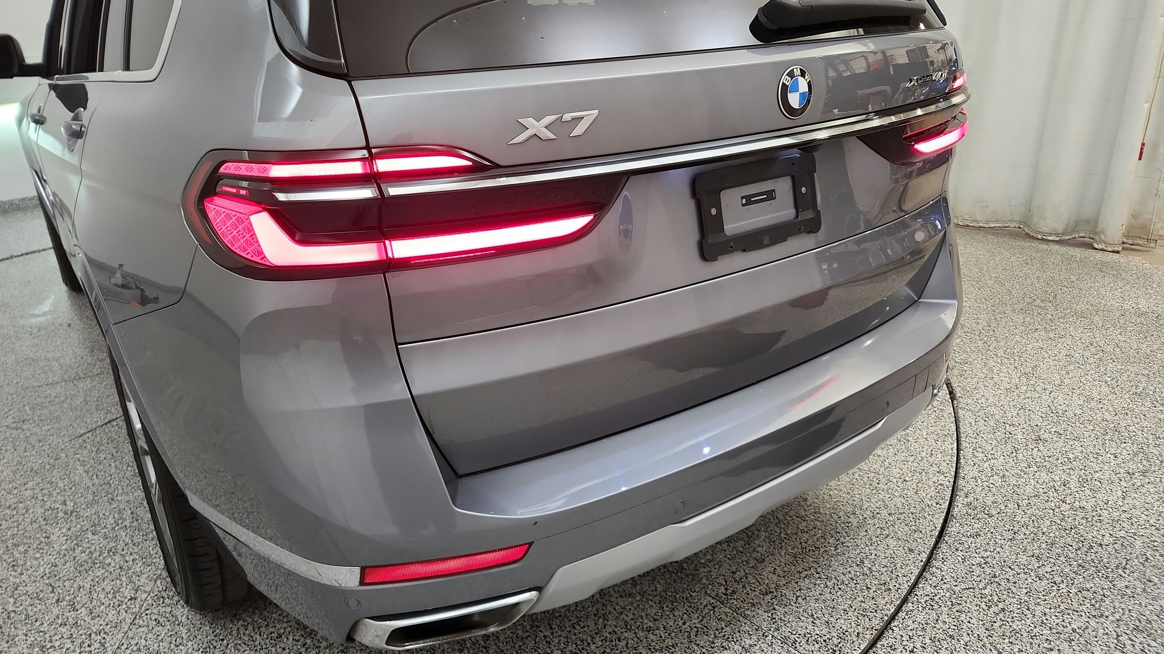 Used 2025 BMW X7 xDrive40i AWD/4WD image 30