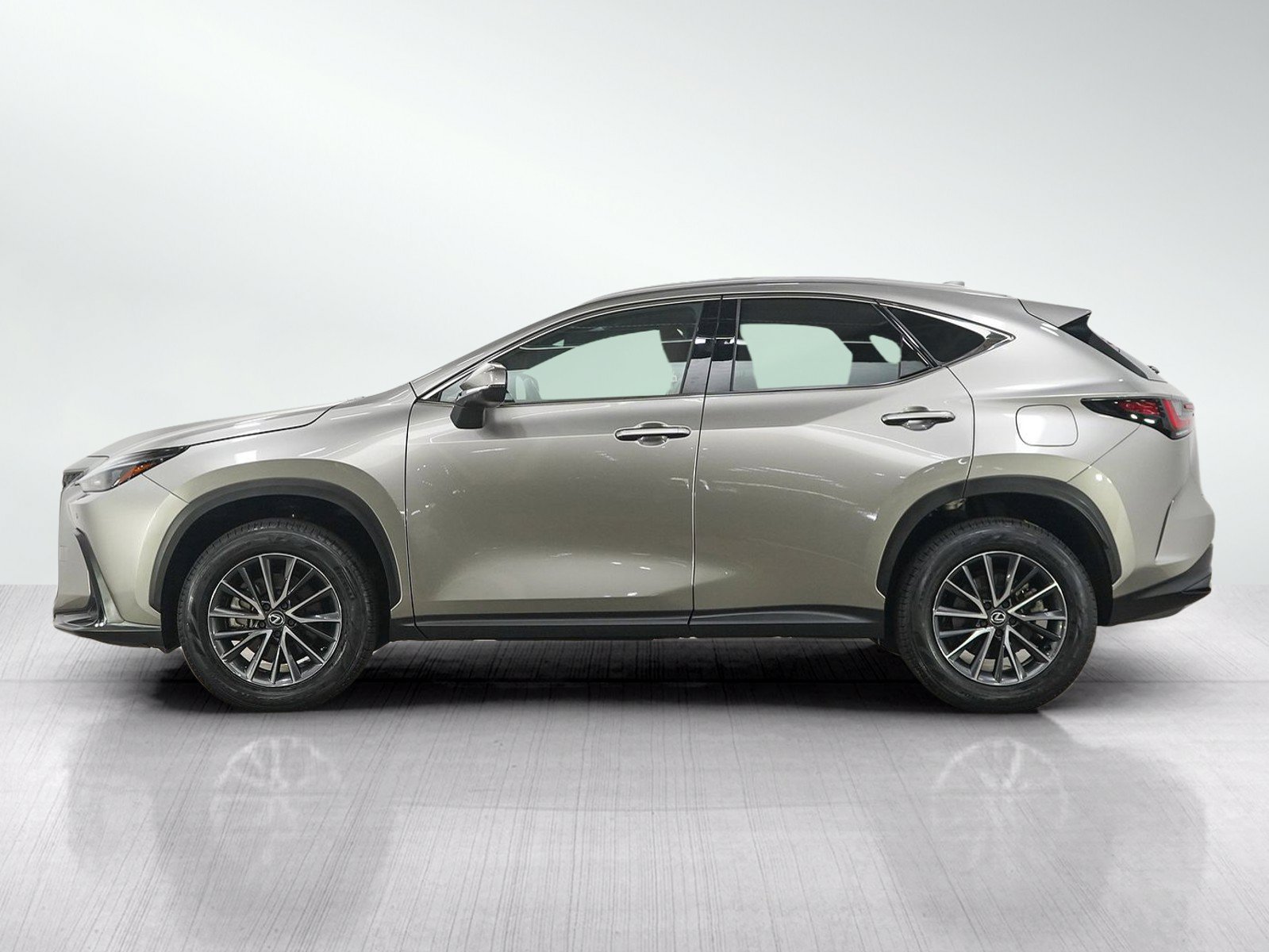 Used 2024 Lexus NX 350h AWD image 2