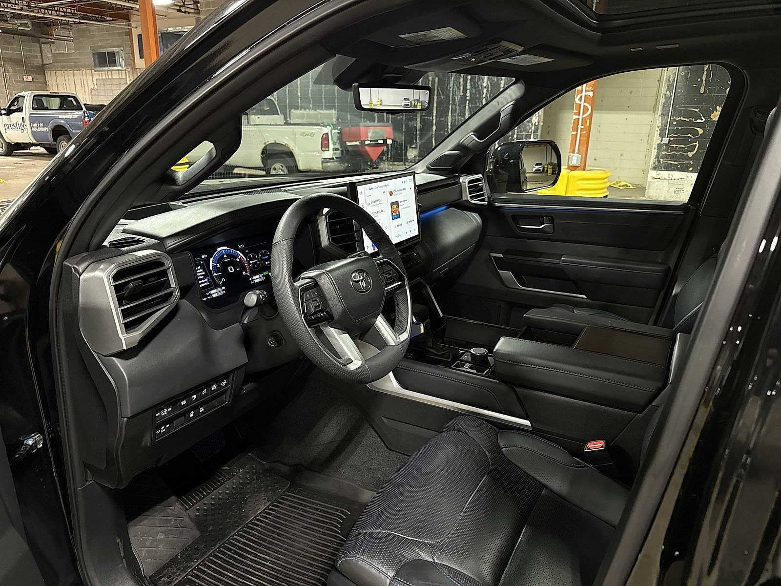 Used 2024 Toyota Sequoia Platinum image 31