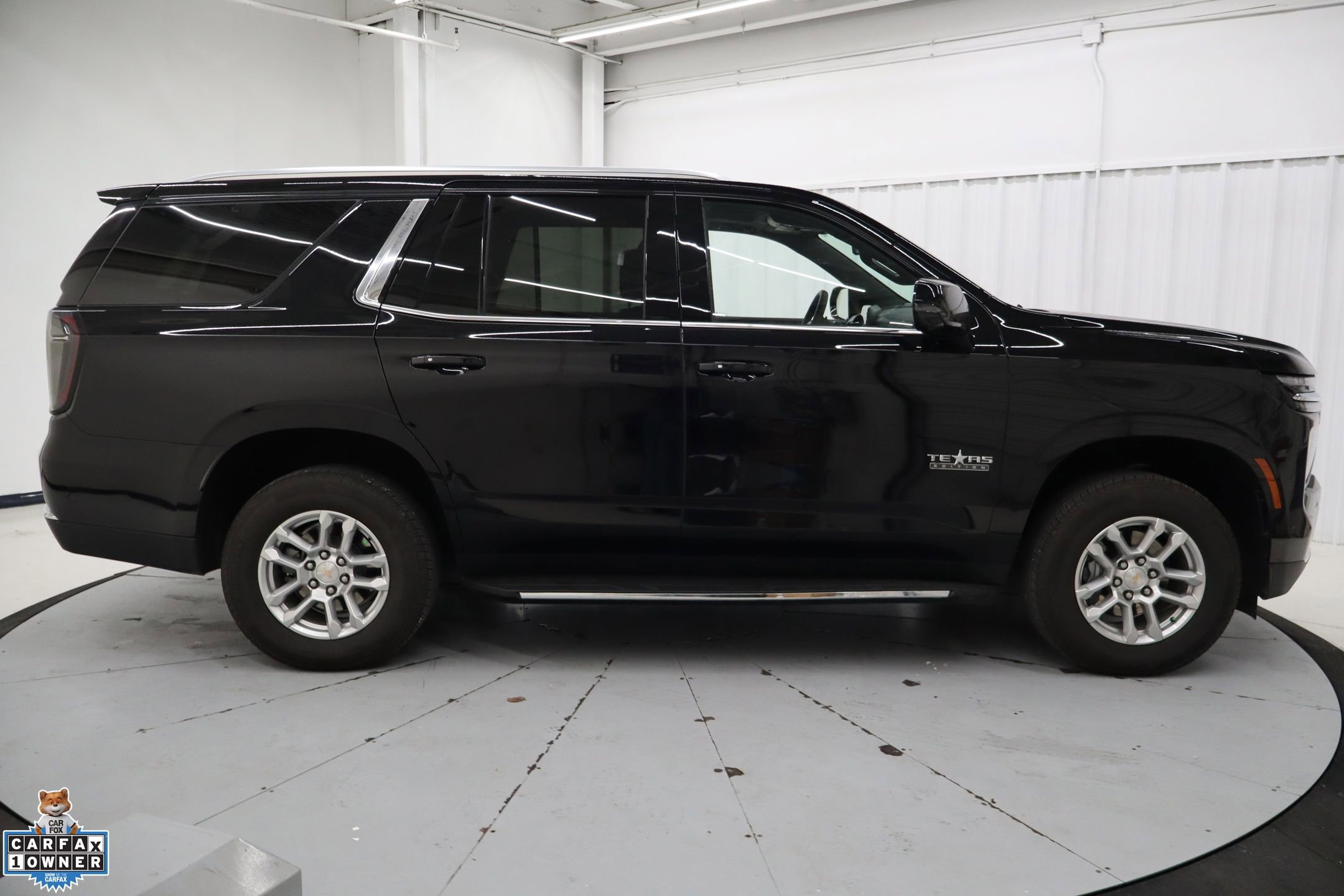Used 2025 Chevrolet Tahoe LT w/ Comfort Package image 2