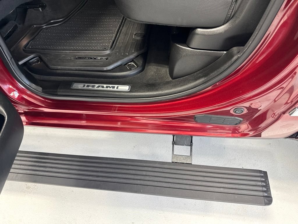 Used 2022 RAM 1500 Limited AWD/4WD image 18