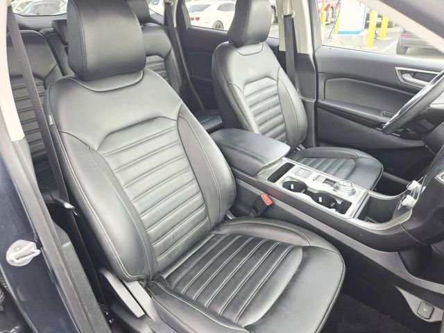Used 2022 Ford Edge SEL w/ Convenience Package image 12