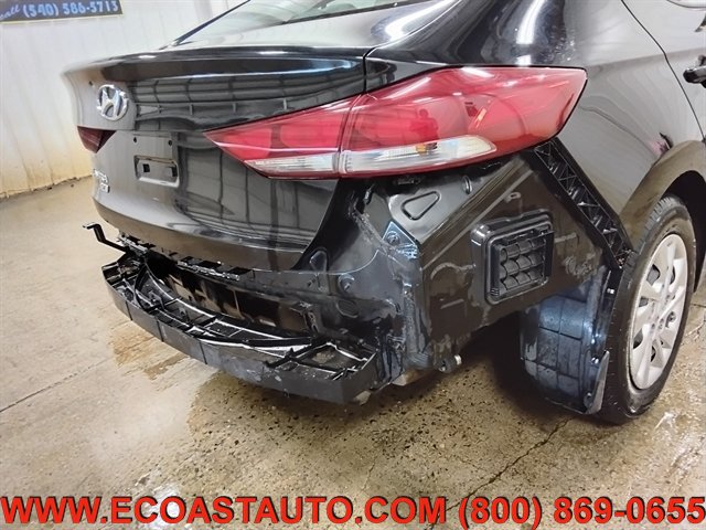 Used 2017 Hyundai Elantra SE FWD image 19