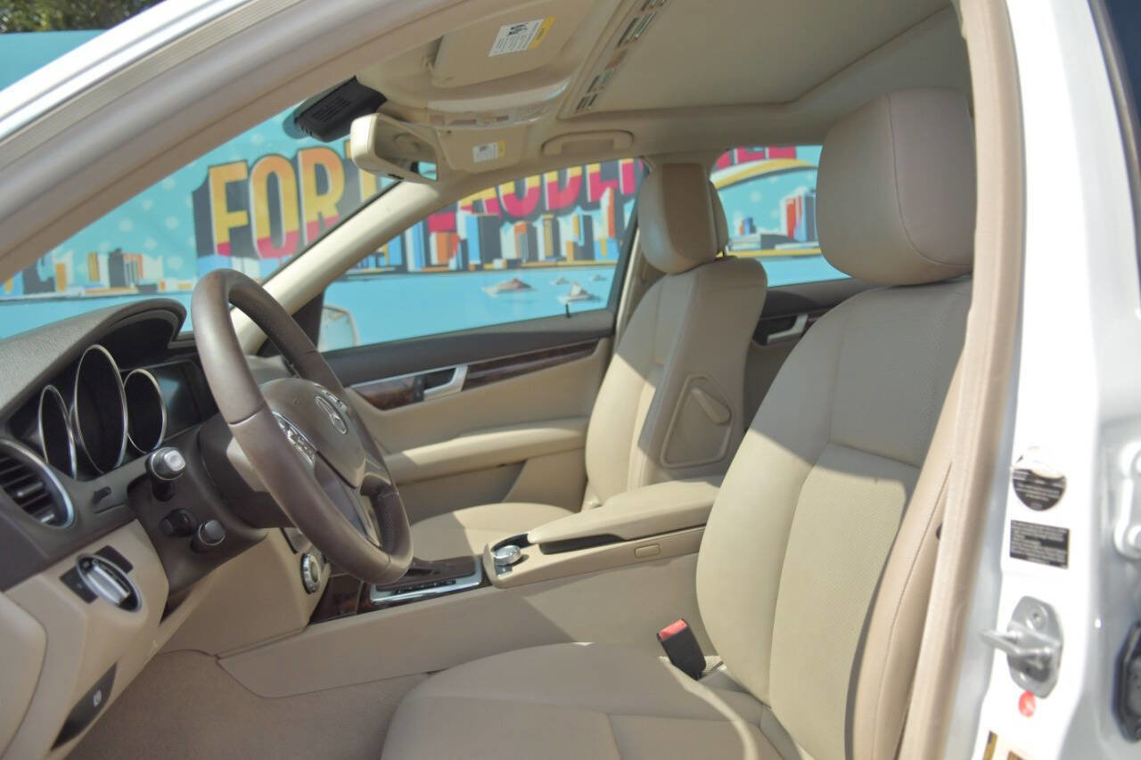 Used 2013 Mercedes-Benz C 300 4MATIC Sedan w/ Multimedia Pkg image 17