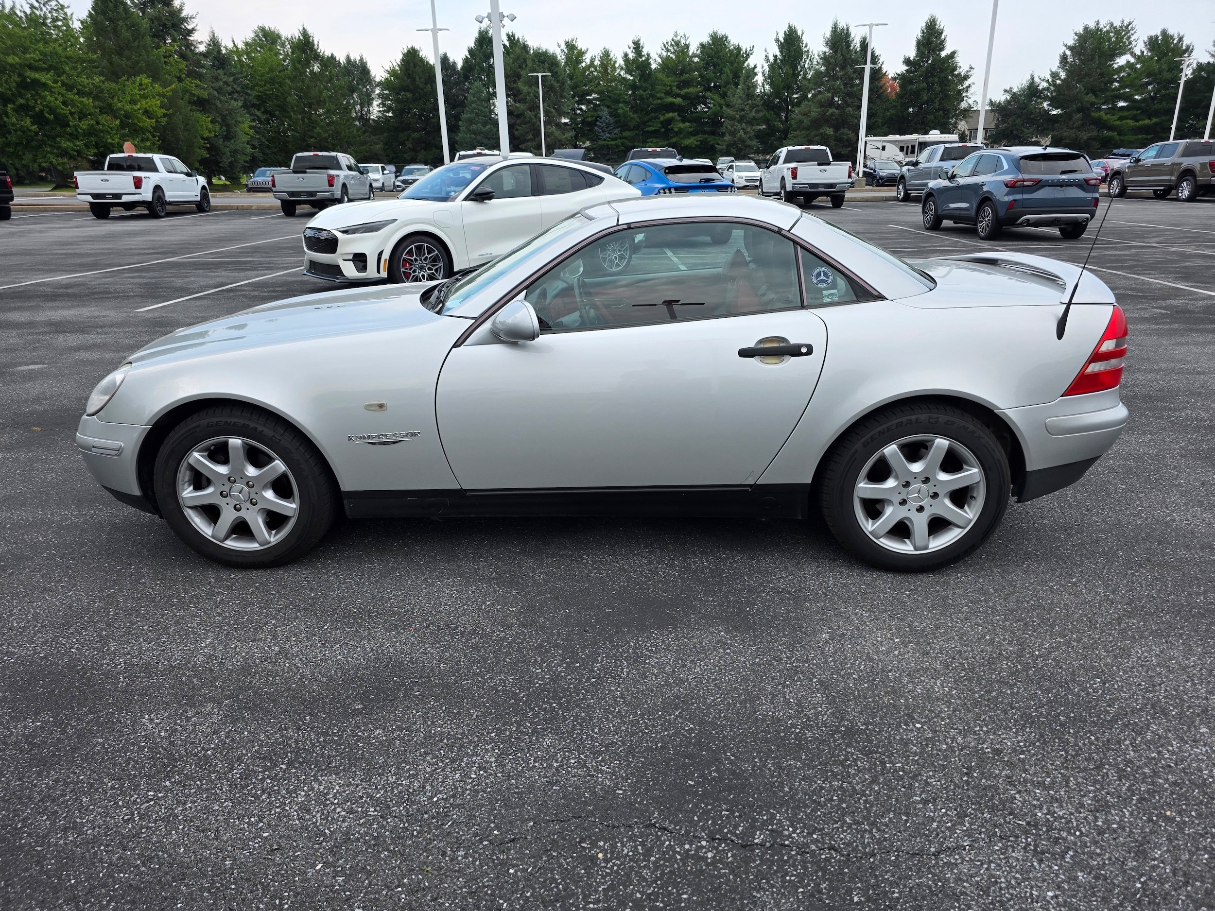 Used 1998 Mercedes-Benz SLK 230 video 2