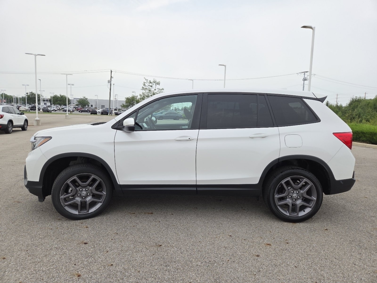 Used 2023 Honda Passport EX-L image 16