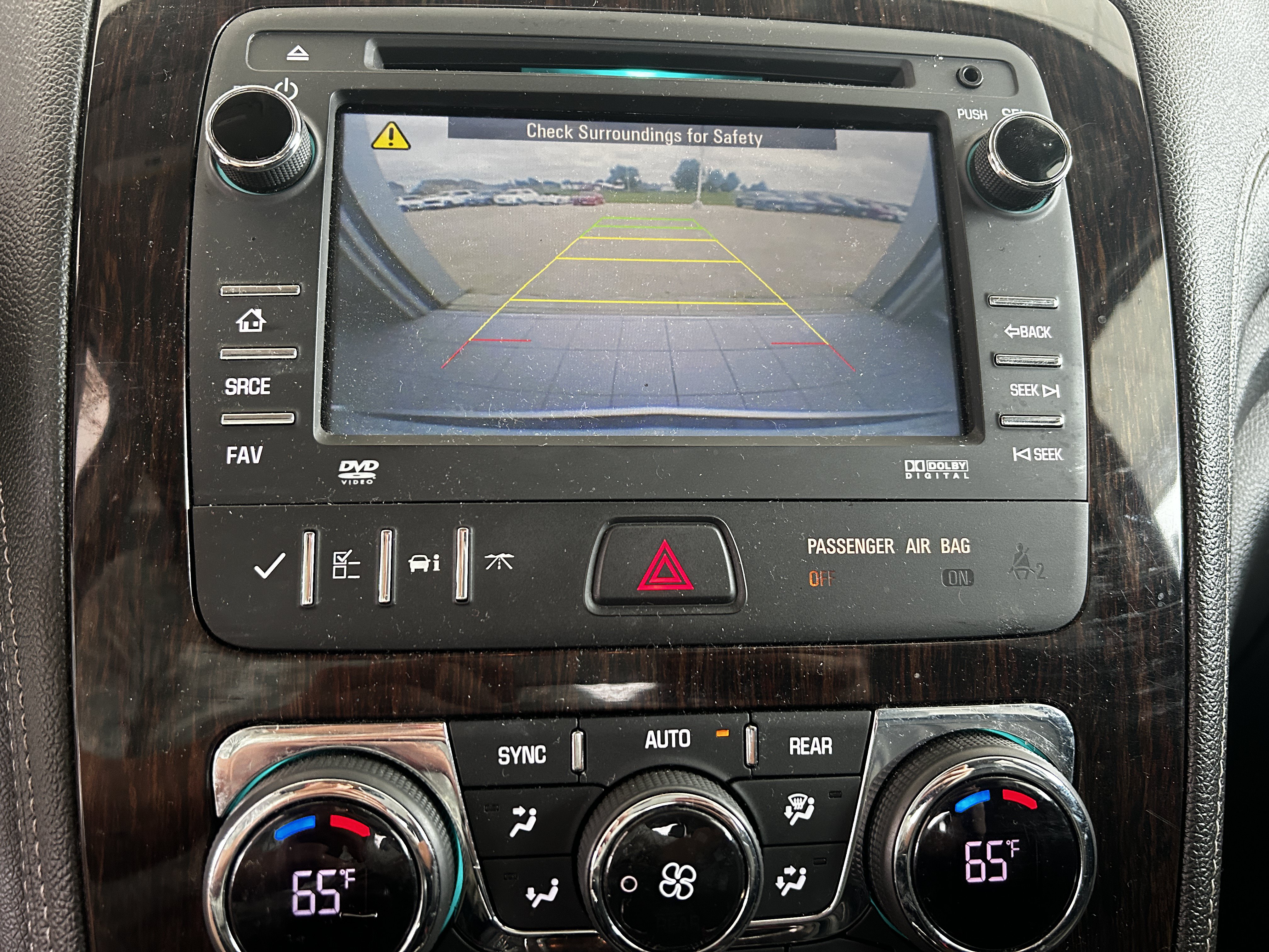 Used 2015 Chevrolet Traverse LT FWD image 15