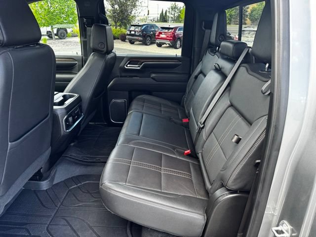 Used 2024 Chevrolet Silverado 3500 High Country w/ High Country Premium Package AWD/4WD image 15