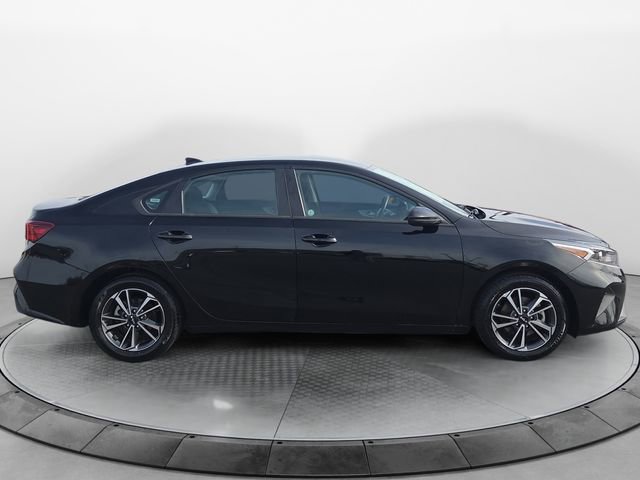 Used 2023 Kia Forte LXS image 6