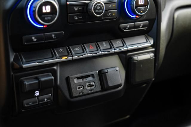 Used 2019 Chevrolet Silverado 1500 LT w/ Texas Edition RWD image 31