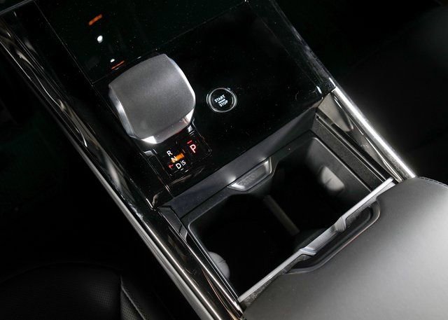 Used 2025 Land Rover Range Rover Sport Dynamic SE image 12