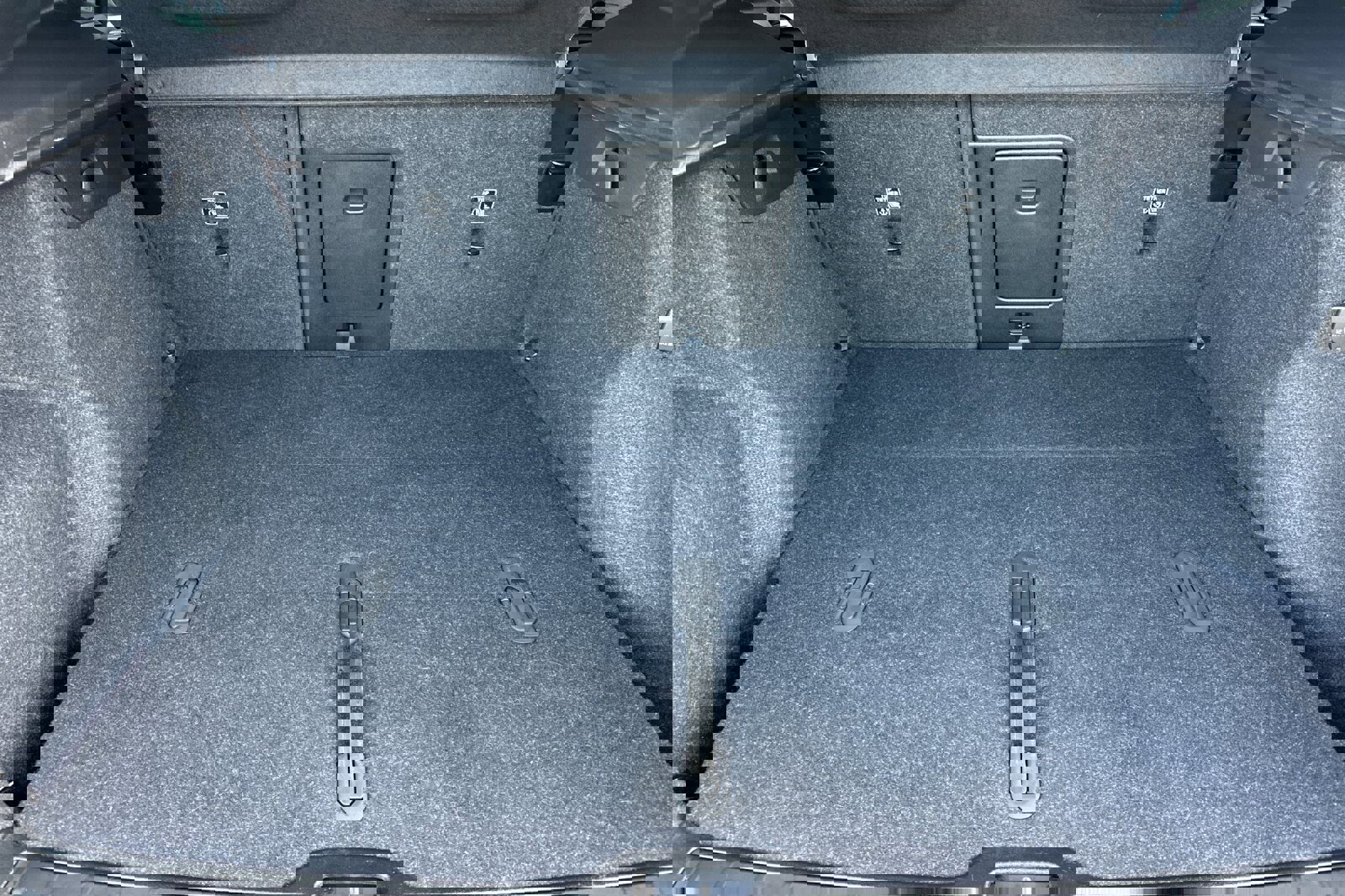 Used 2023 Volvo XC40 Recharge Plus image 15