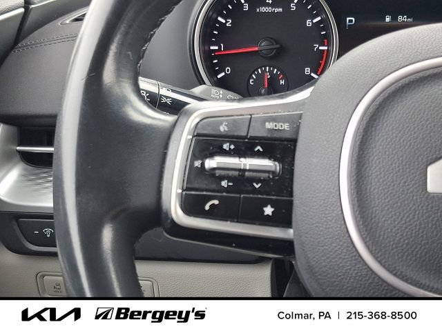 Used 2023 Kia Carnival LX image 24