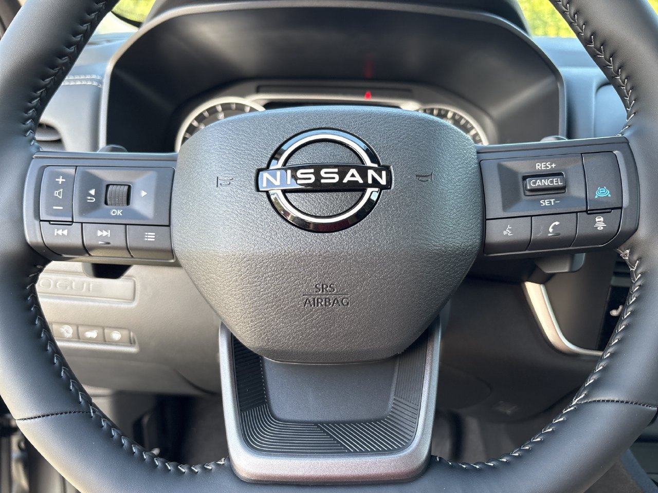 New 2027 Nissan Rogue Dark Armor FWD image 11