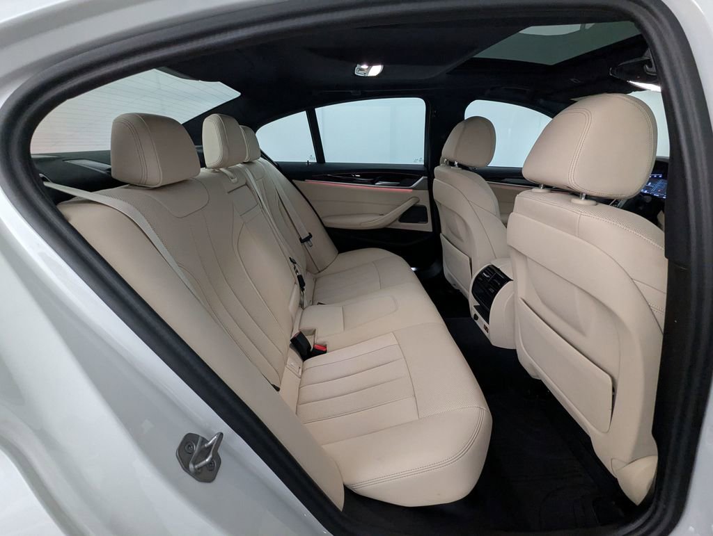 Used 2023 BMW 530i w/ Premium Package RWD image 34