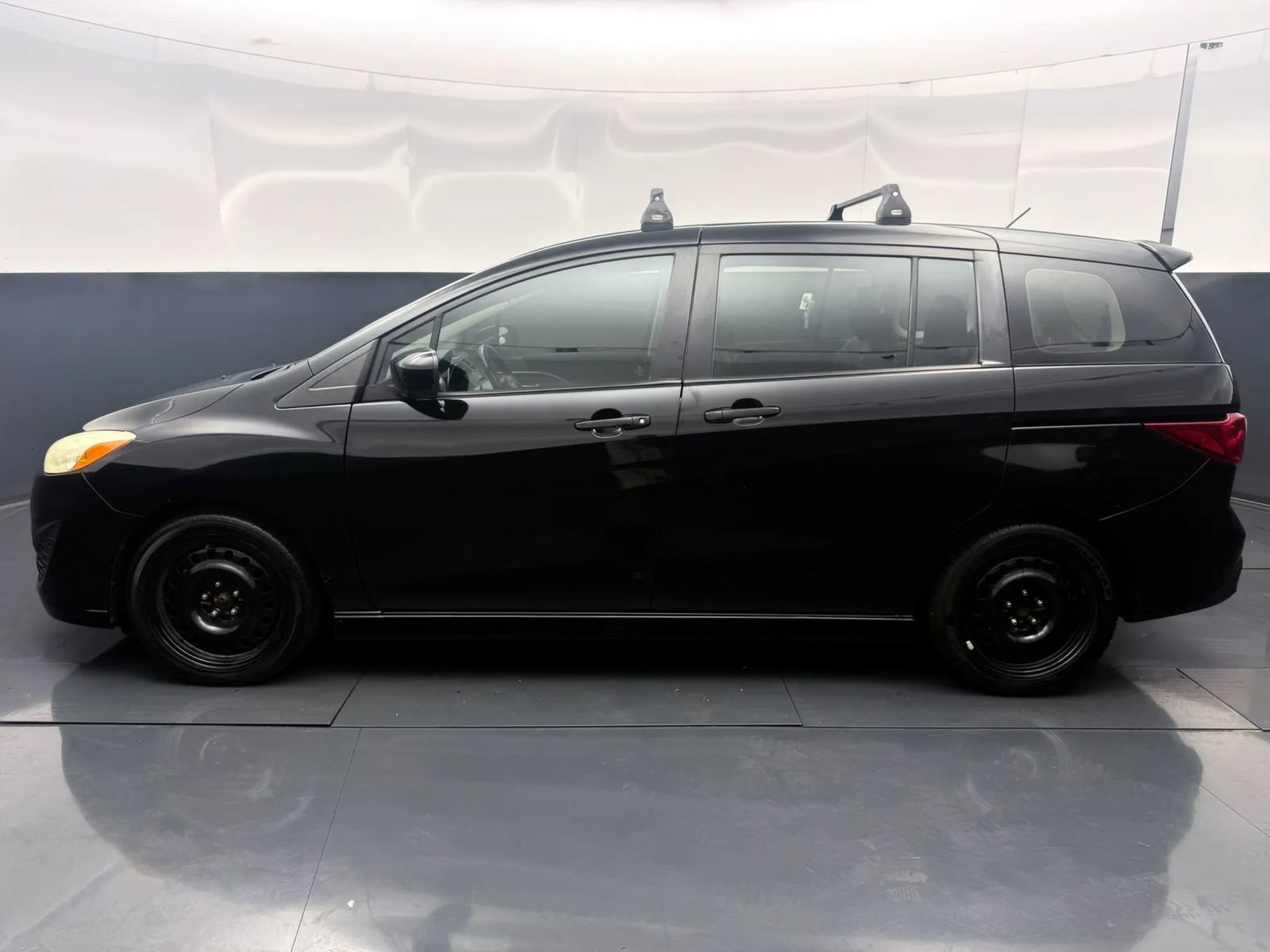 Used 2012 MAZDA MAZDA5 Grand Touring FWD image 4