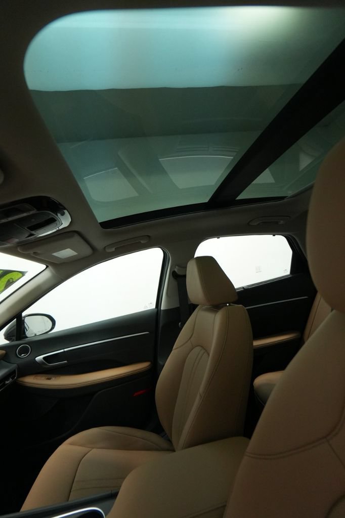 New 2025 Hyundai Sonata Limited FWD image 32