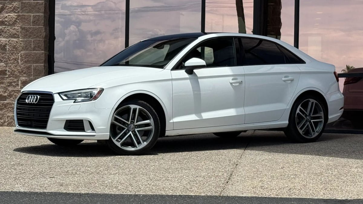 Used 2017 Audi A3 2.0T Premium w/ Convenience Package FWD image 3