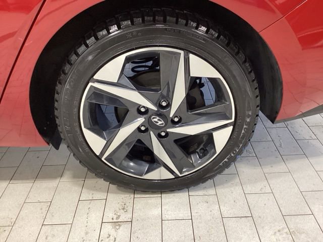 Used 2023 Hyundai Elantra Limited w/ Cargo Package image 24