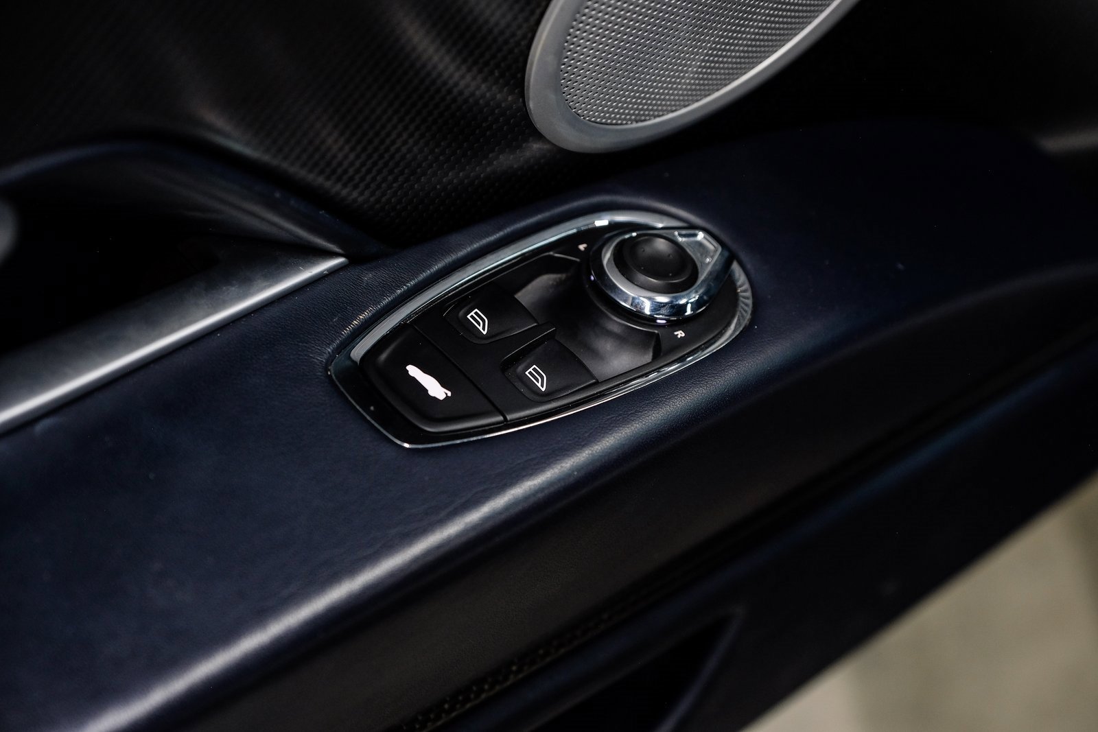 Used 2018 Aston Martin DB11 V12 image 49