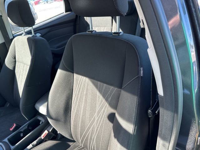 Used 2018 Ford Focus SE w/ SE Appearance Package image 17