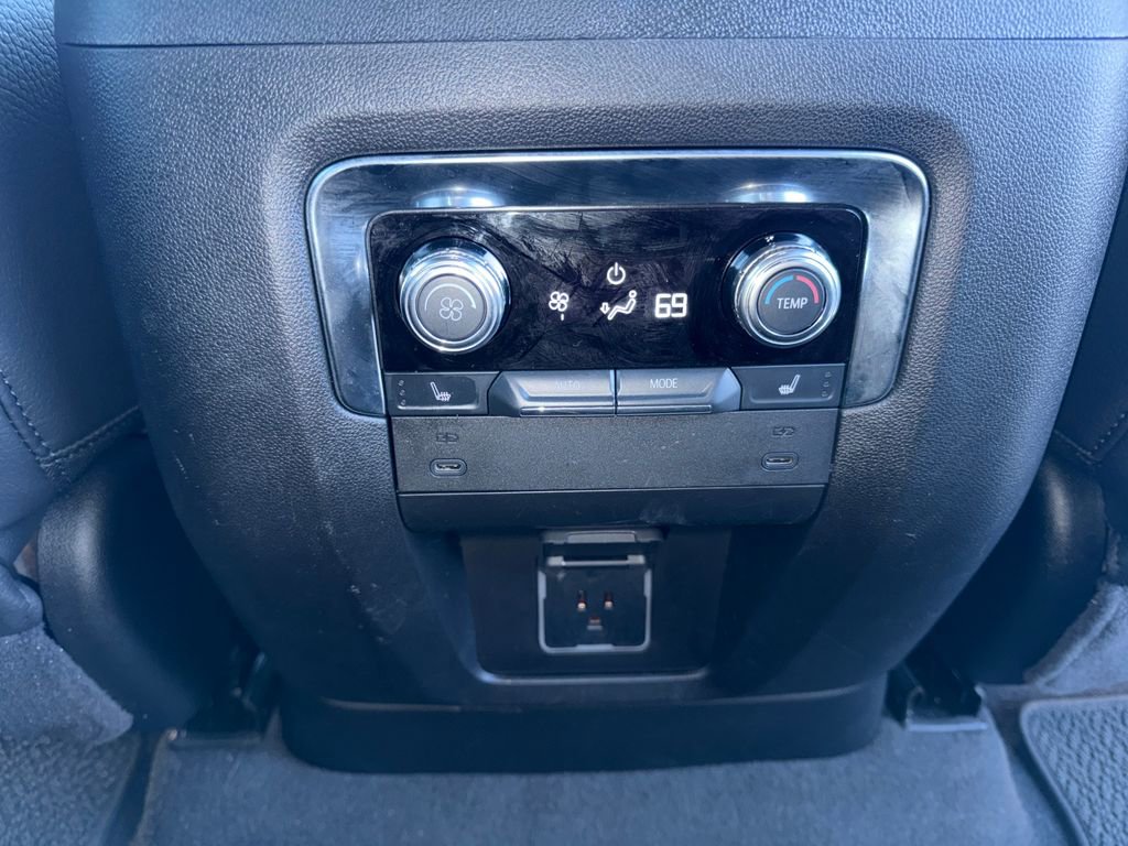 Certified 2025 GMC Yukon XL Denali image 35