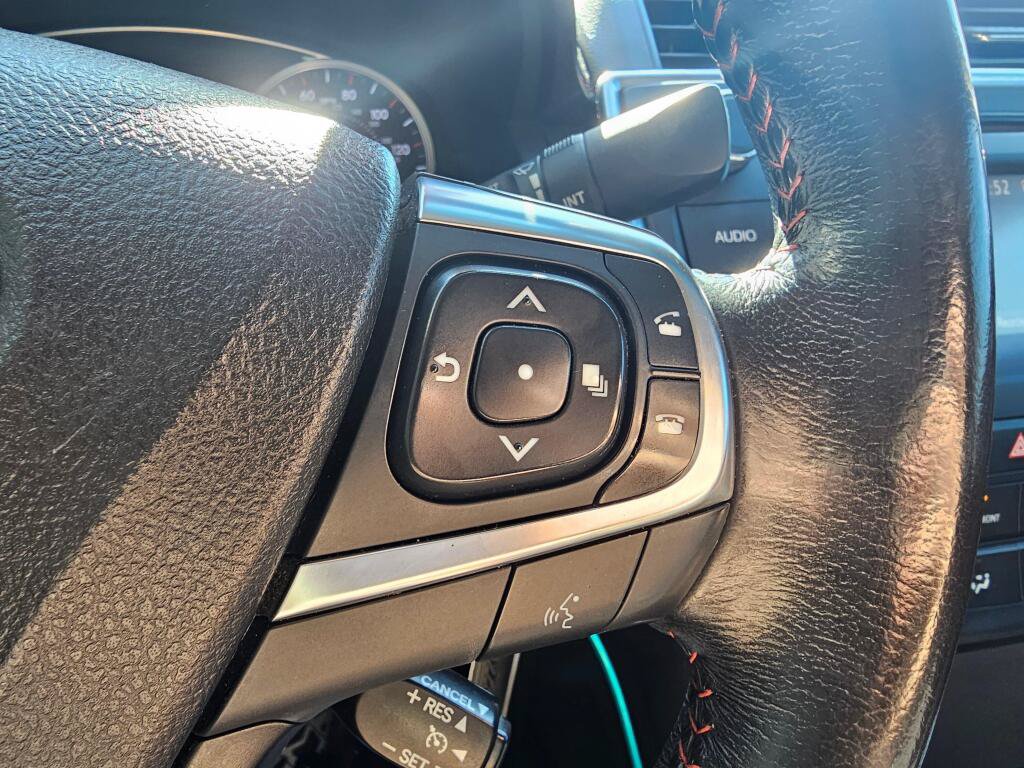 Used 2016 Toyota Camry SE FWD image 26