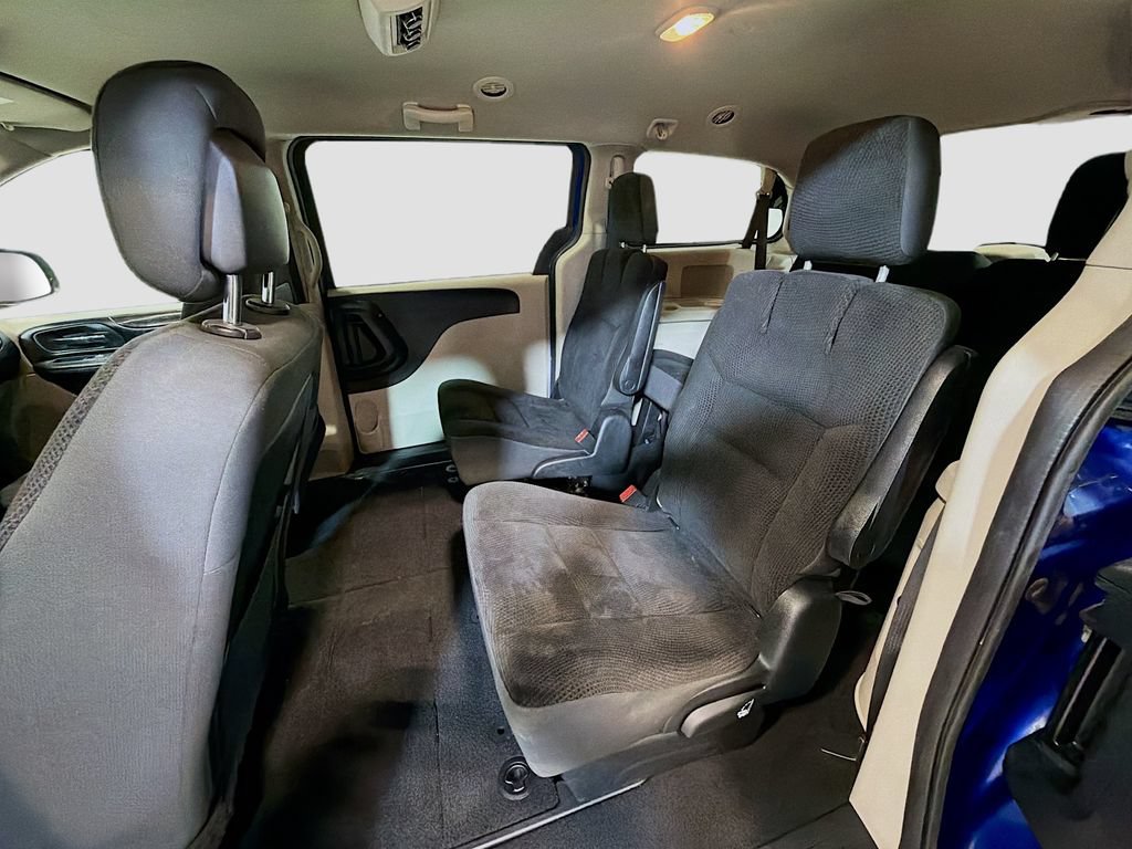 Used 2019 Dodge Grand Caravan SE w/ UConnect Hands-Free Group FWD image 21
