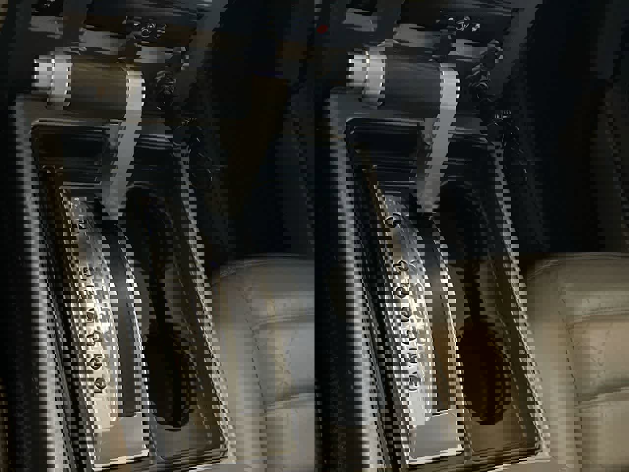 Used 2003 HUMMER H2 w/ Preferred Equipment Group image 20