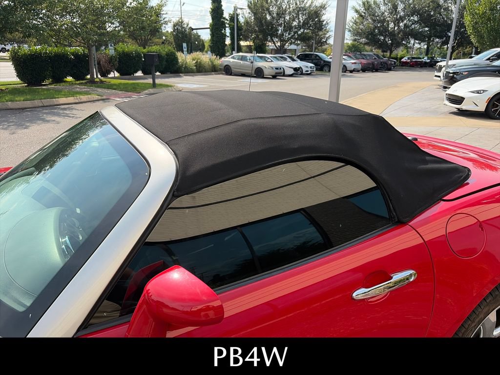 Used 2007 Pontiac Solstice Convertible w/ Premium Package RWD image 17