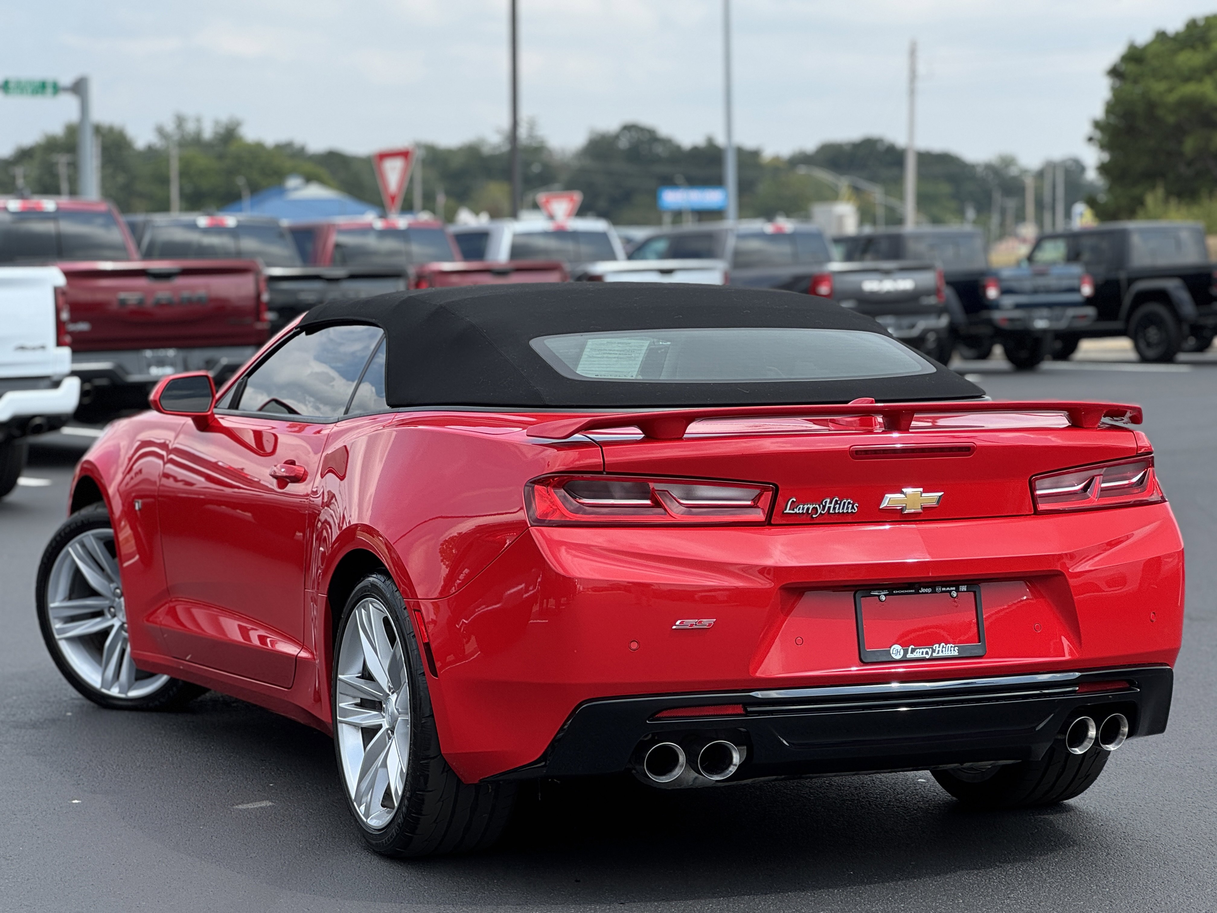 Used 2017 Chevrolet Camaro SS image 6