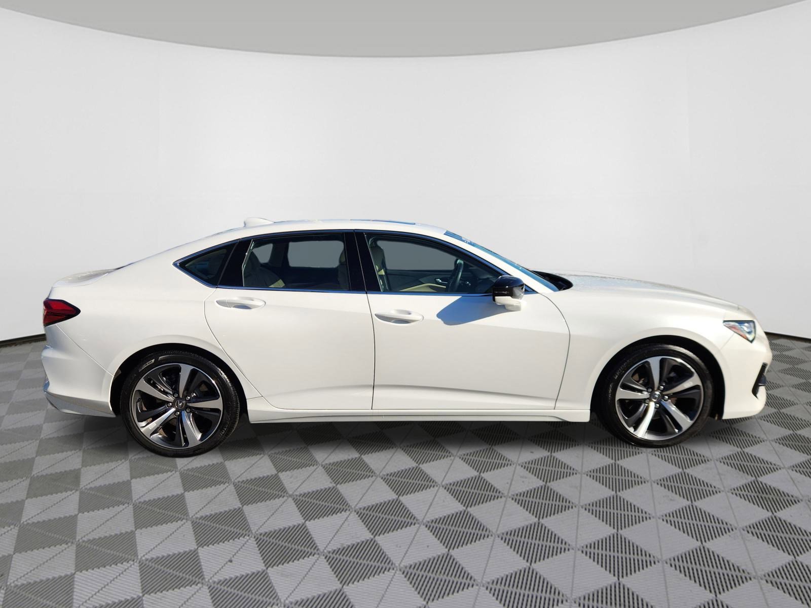 Certified 2025 Acura TLX w/ Technology Package image 6