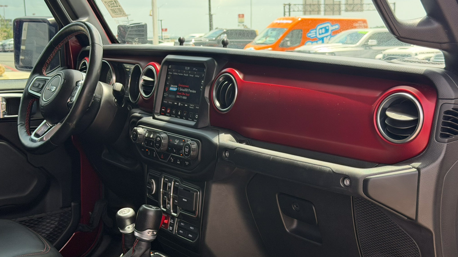 Used 2021 Jeep Gladiator Rubicon AWD/4WD image 19