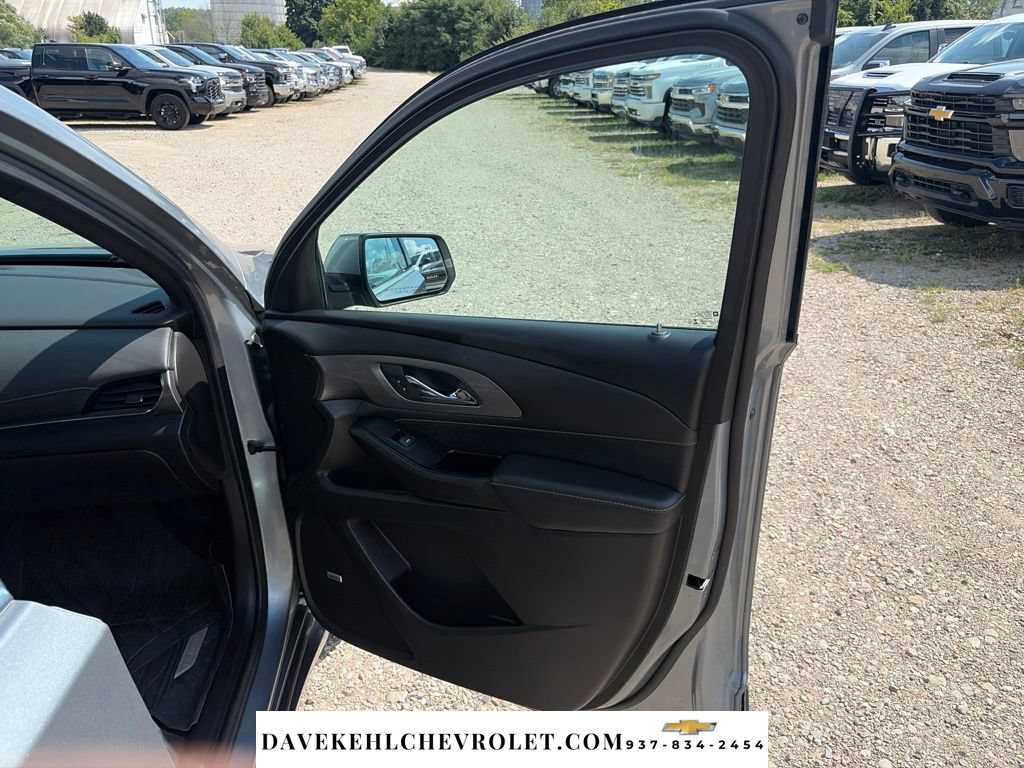 Used 2023 Chevrolet Traverse Premier AWD/4WD image 24