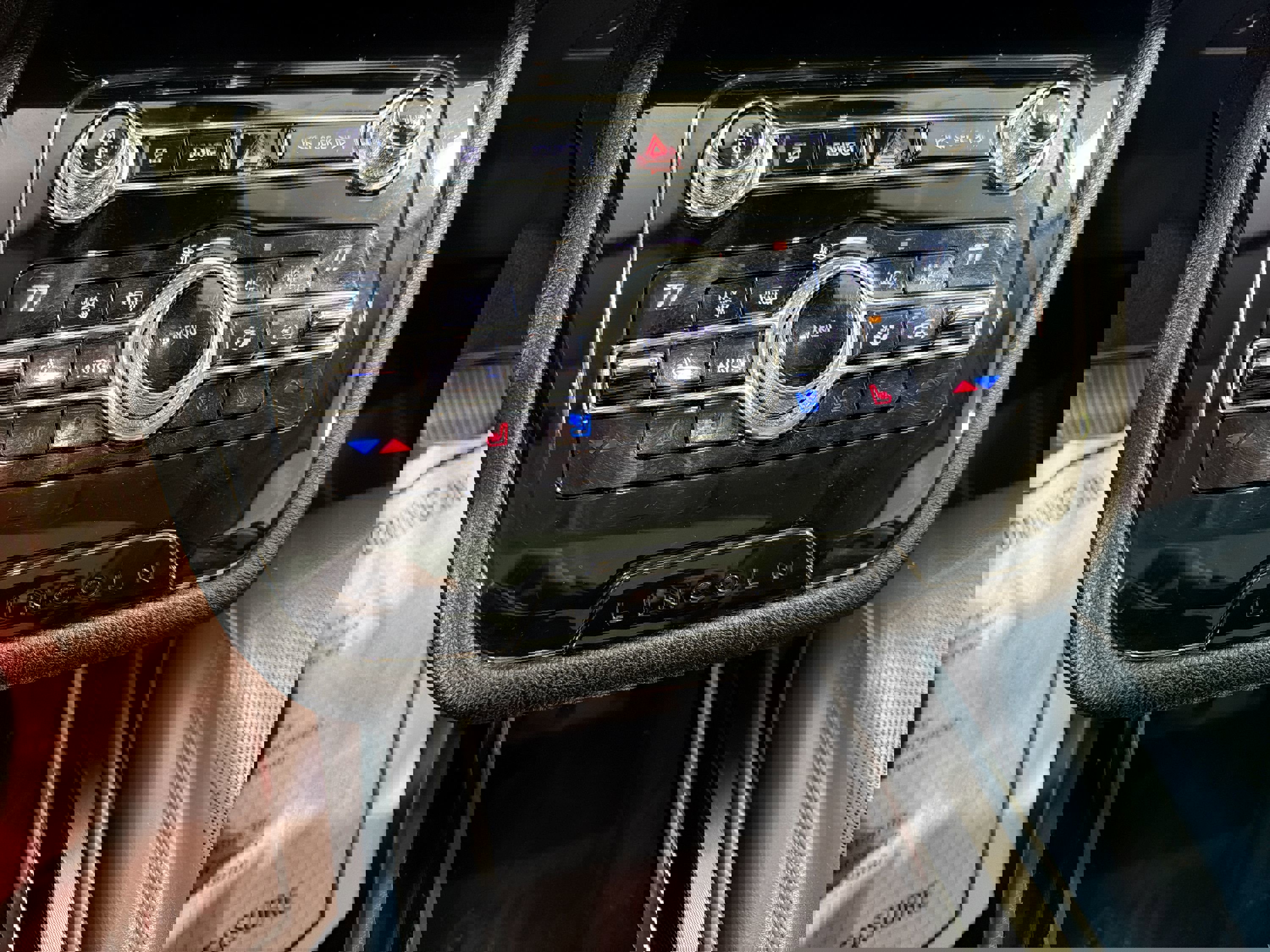 Used 2020 Lincoln Corsair Reserve w/ Equipment Group 201A image 20