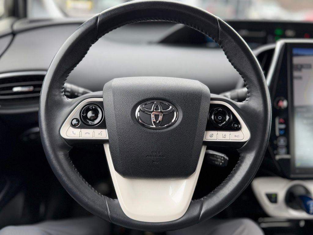 Used 2017 Toyota Prius Prime Advanced image 7