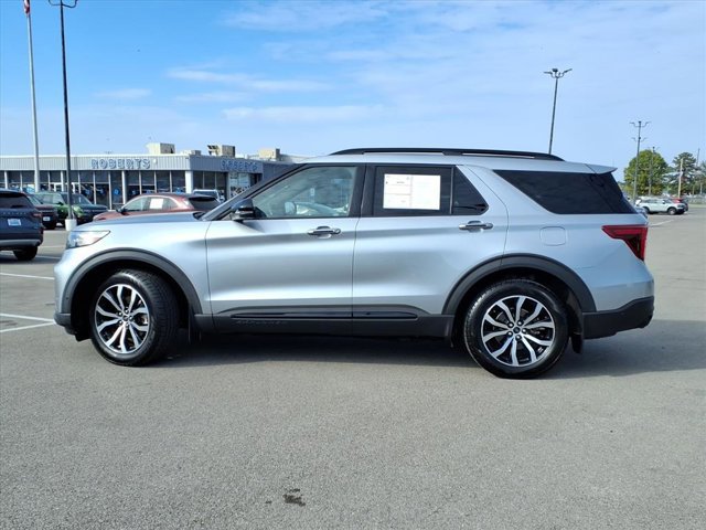 Certified 2020 Ford Explorer ST w/ Premium Technology Package image 3