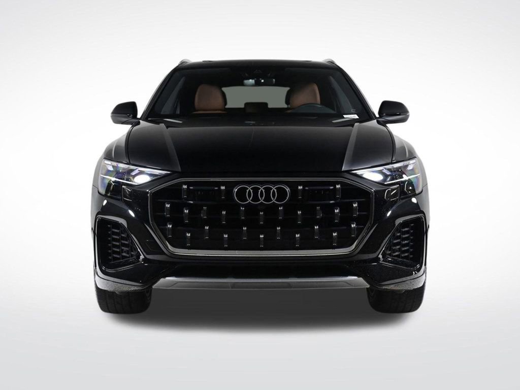 Used 2025 Audi Q8 Premium w/ Convenience Package image 8