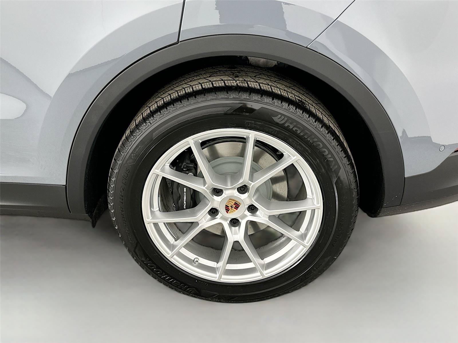 Certified 2026 Porsche Cayenne AWD/4WD image 12