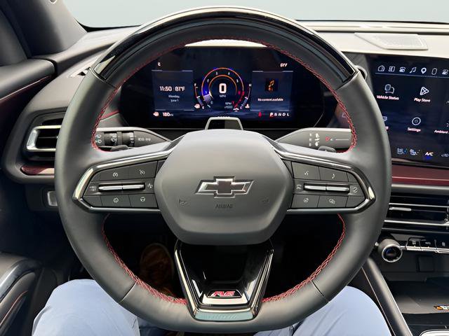 Used 2025 Chevrolet Traverse RS FWD image 16