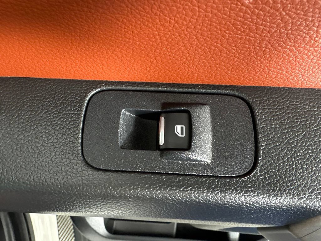 Used 2018 Ford F150 Platinum w/ Equipment Group 701A Luxury AWD/4WD image 61