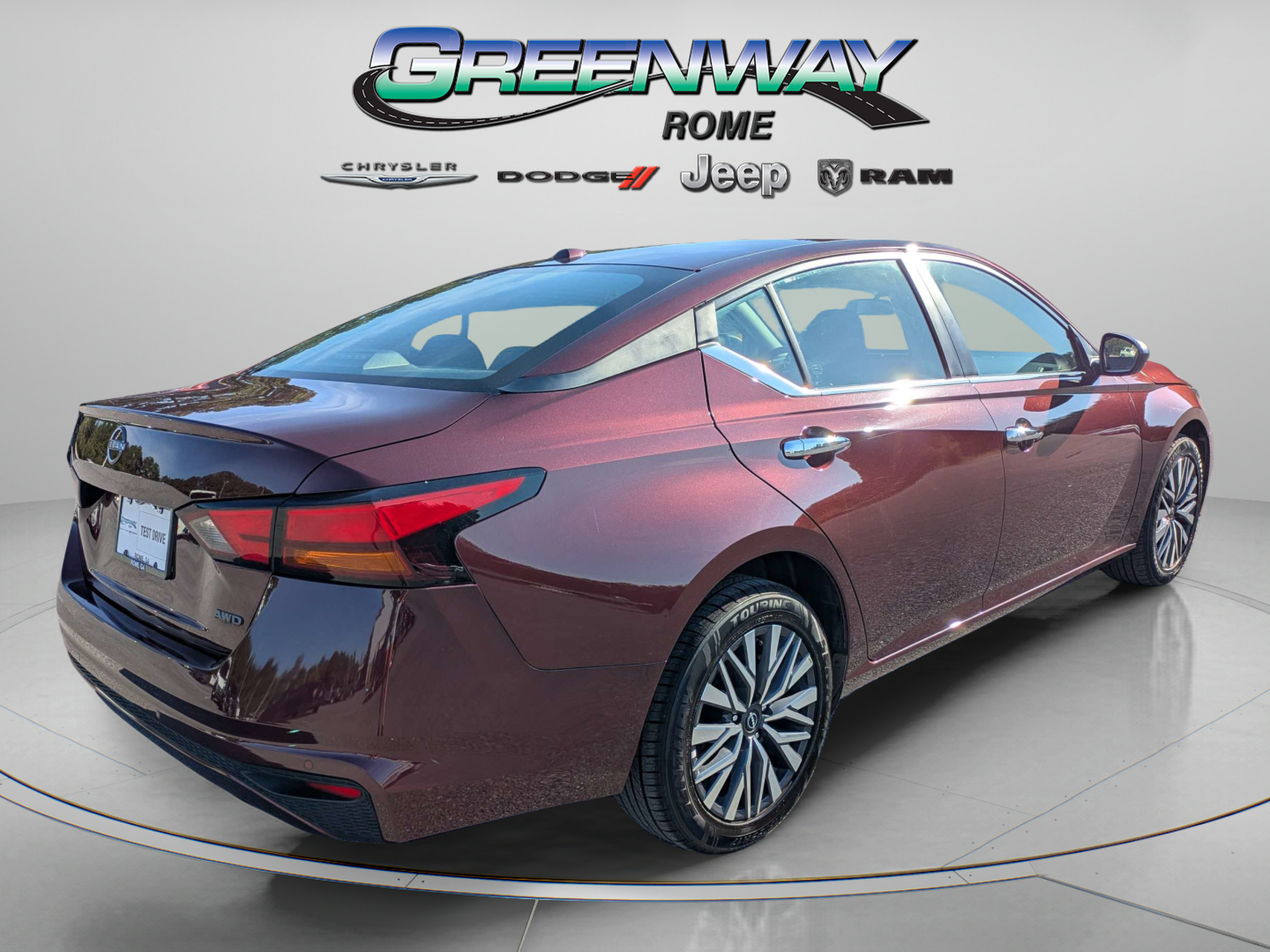 Used 2025 Nissan Altima 2.5 SV AWD/4WD image 7