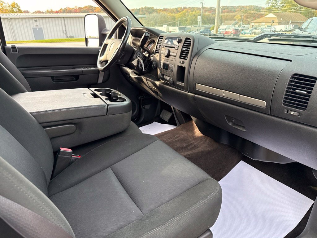 Used 2014 Chevrolet Silverado 2500 LT w/ Custom Sport Truck Package AWD/4WD image 35