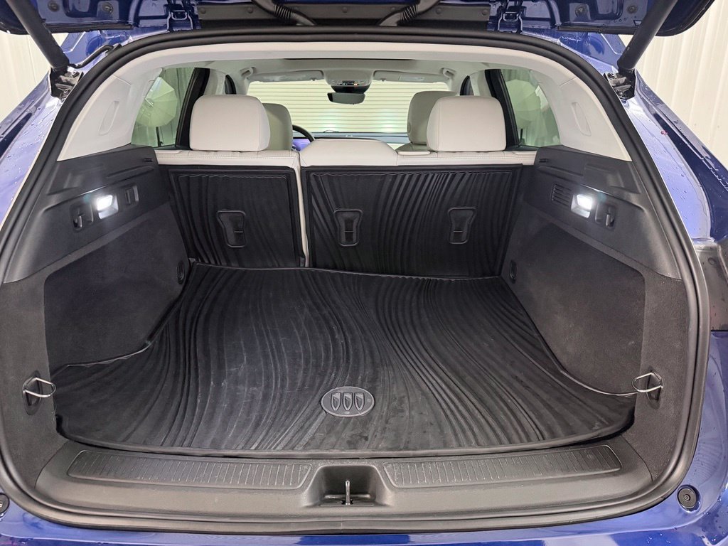 Used 2024 Buick Envision Avenir AWD/4WD image 41